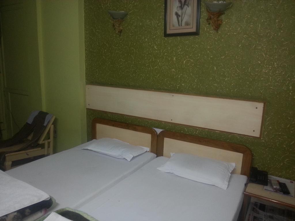 Hotel Royale Paradise Noida Luaran gambar