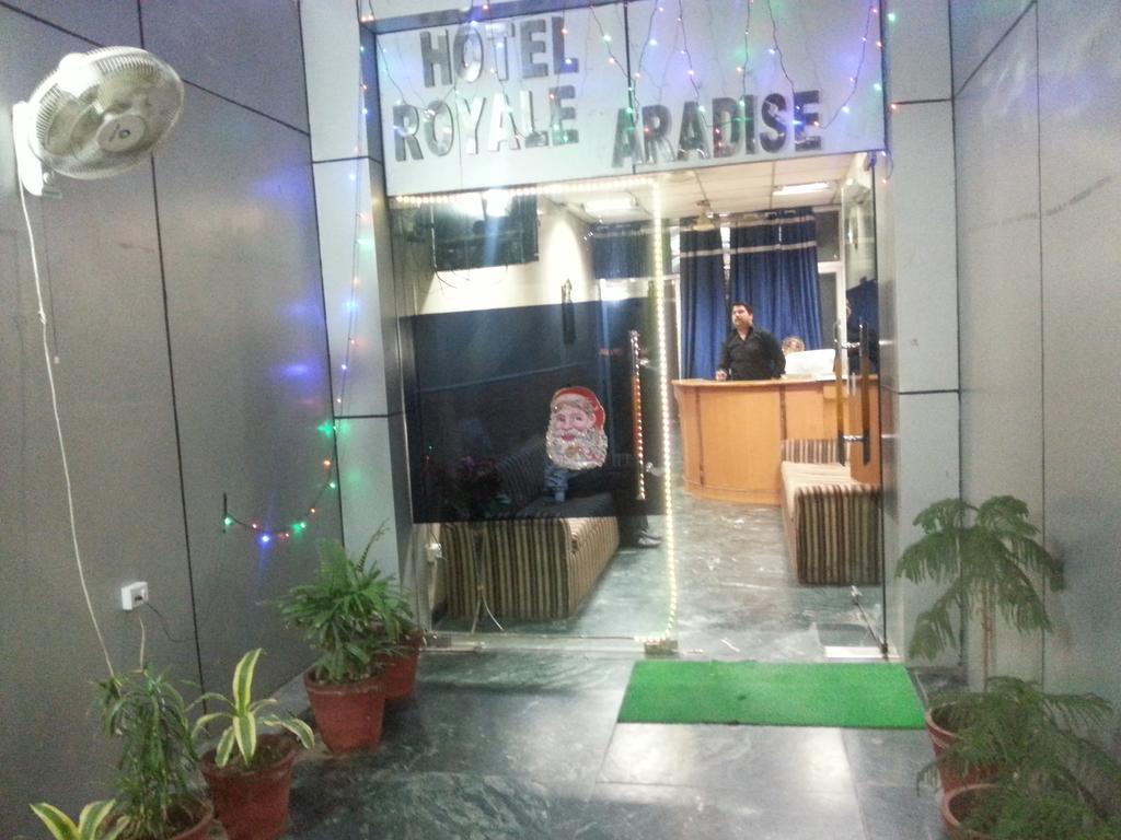 Hotel Royale Paradise Noida Luaran gambar